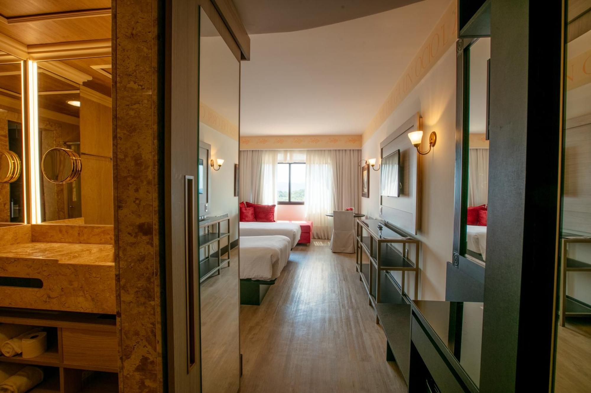 Spa Do Vinho Condominio Vitivinicola Bento Goncalves Exterior photo A room at the hotel